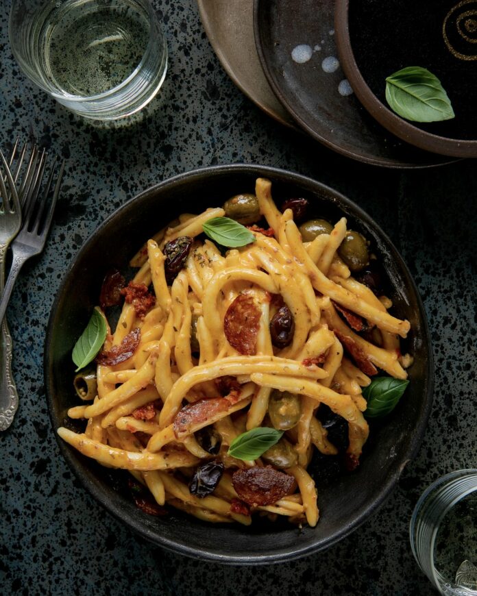 This pasta dish fits the traditional Calabrian reputation of spicy and robust flavors.