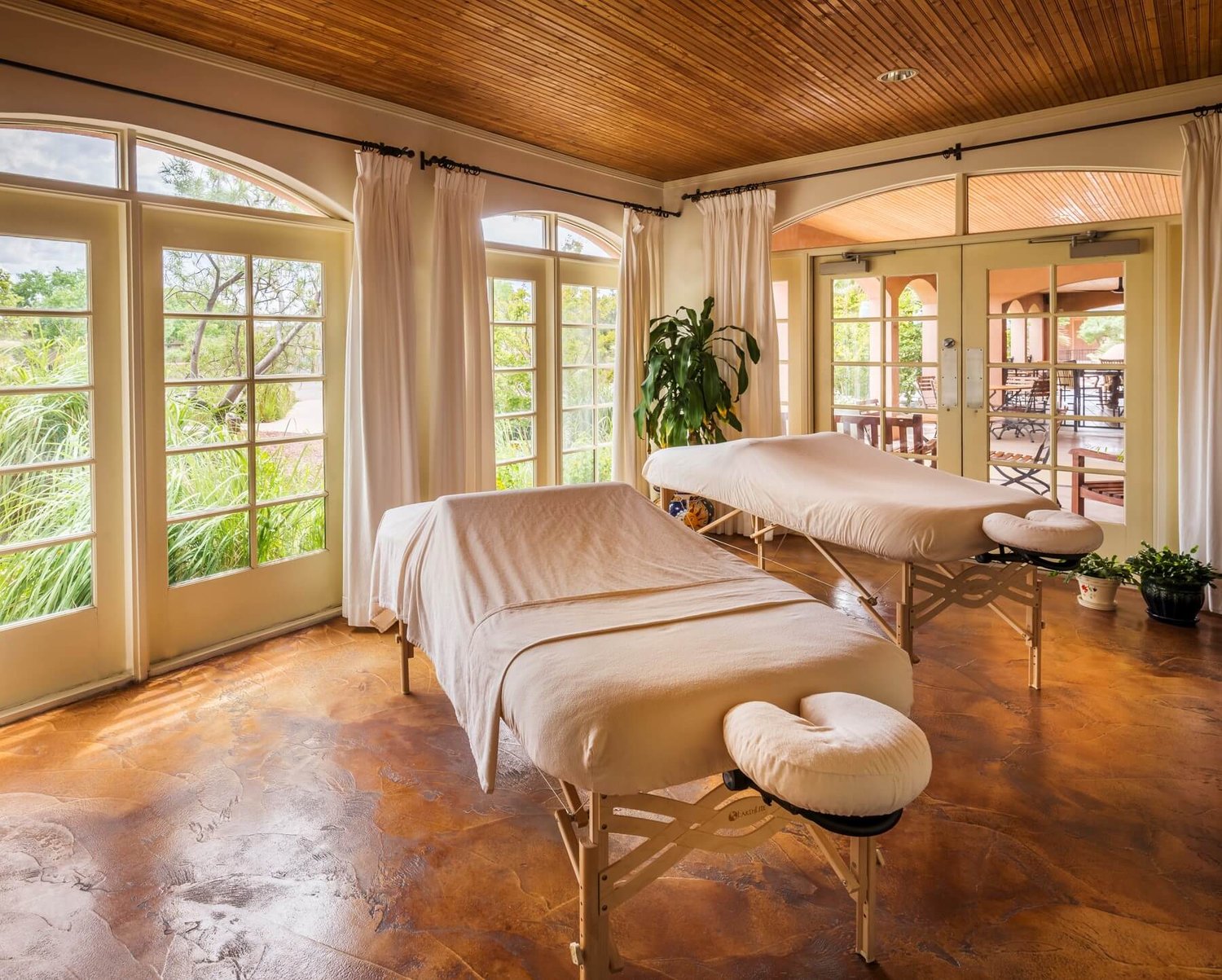 Spa treatment room at Sierra Grande Lodge & Spa.