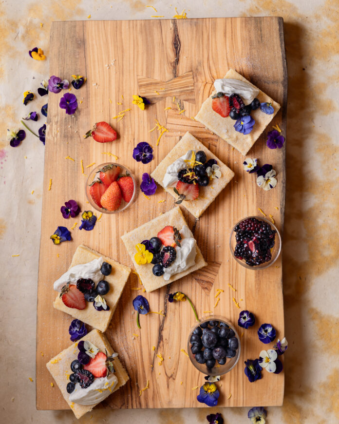 Fougasse d’Aigues Mortes is a sweet and speedy version of the French focaccia, a quick flatbread made to check oven temperature.
