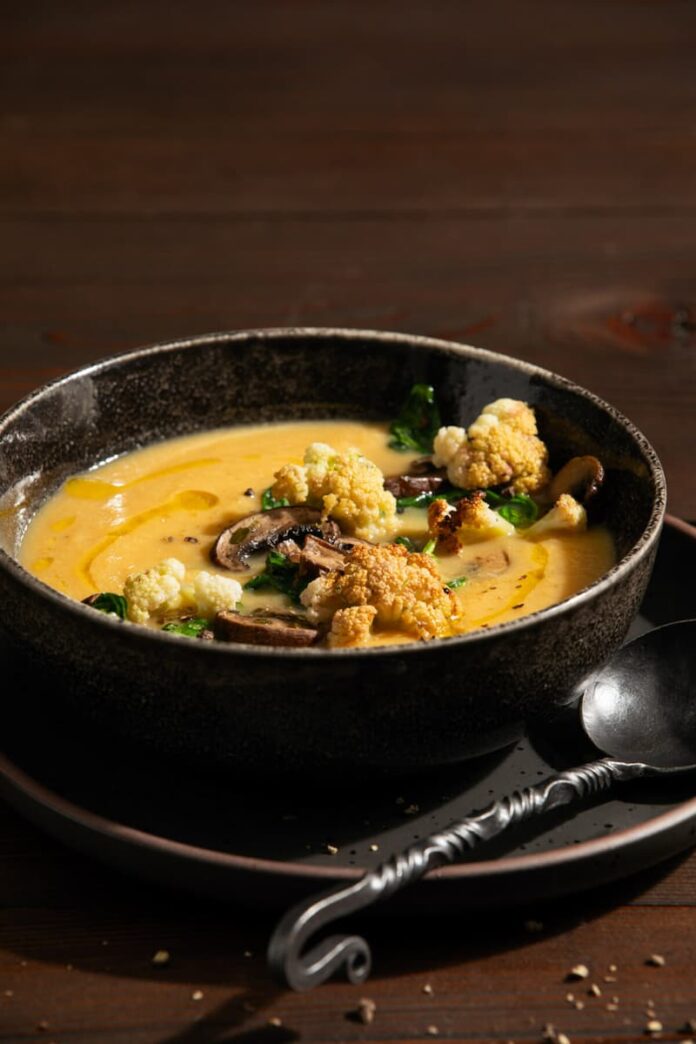 Roasted Cauliflower Soup