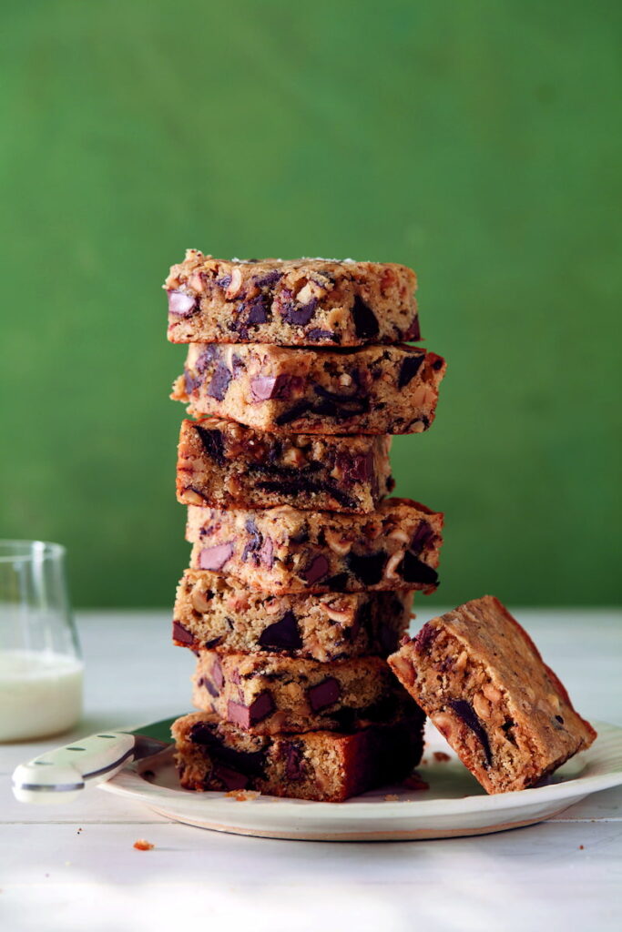 Dirty Blondies with Chocolate, Hazelnut & Coffee - Decadent and chewy blondies loaded with chocolate chunks and toasted hazelnuts