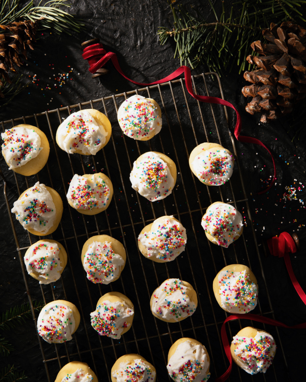 A tray of Italian wedding cookies